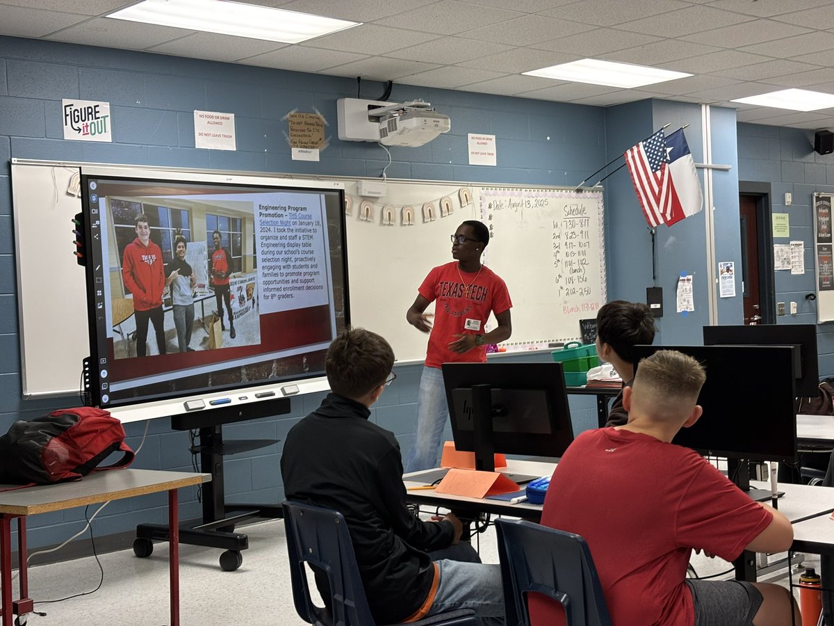 Lead_w_Russell's tweet image. It is so great to have @THS_Tigers alumni come and speak to our current Tigers about high school experiences, college, and what to expect. Thank you Yomi for coming to speak to our Engineering students today! #DevelopingLeaders #LeadthePAC