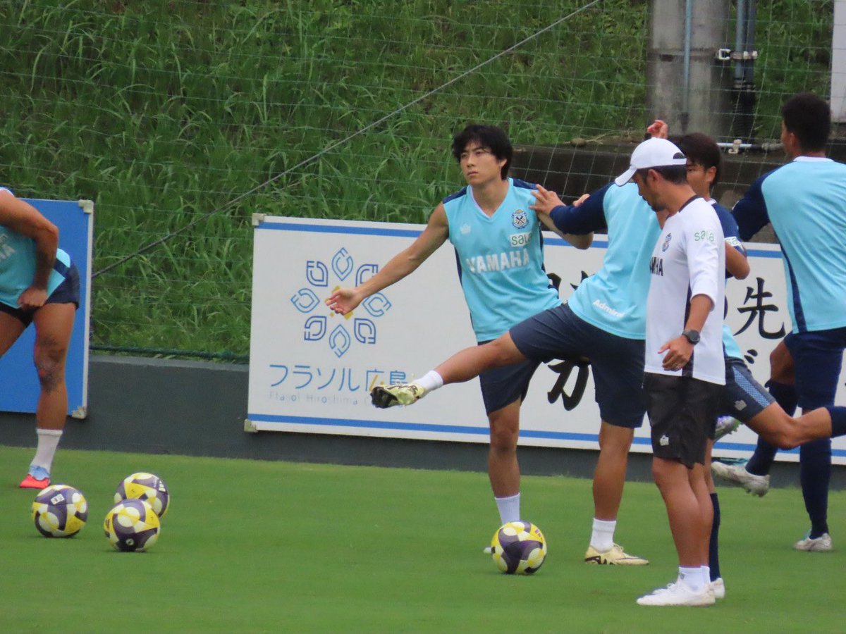 仕事が早く終わったからジュビロの練習見学へ😊
夕方だったからめっちゃ涼しくて見やすかった〜！
水戸戦の活躍に期待！！