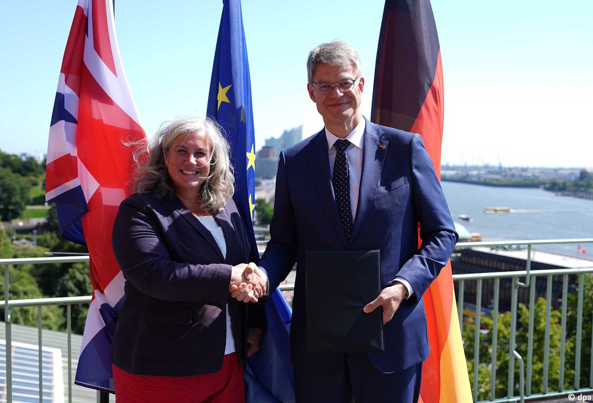 🚄 Paving the way for a direct 🇬🇧🇩🇪 rail link was endorsed as part of the Kensington Treaty last month.

Today, German Transport Minister Schnieder &amp; UK Transport Secretary Alexander signed a declaration of intent and established a taskforce to lay the foundations for this link.
