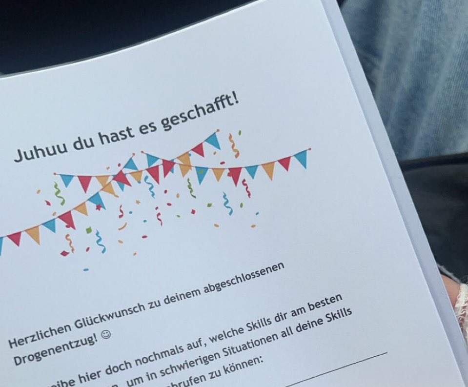 herr knax (satire) tweet media