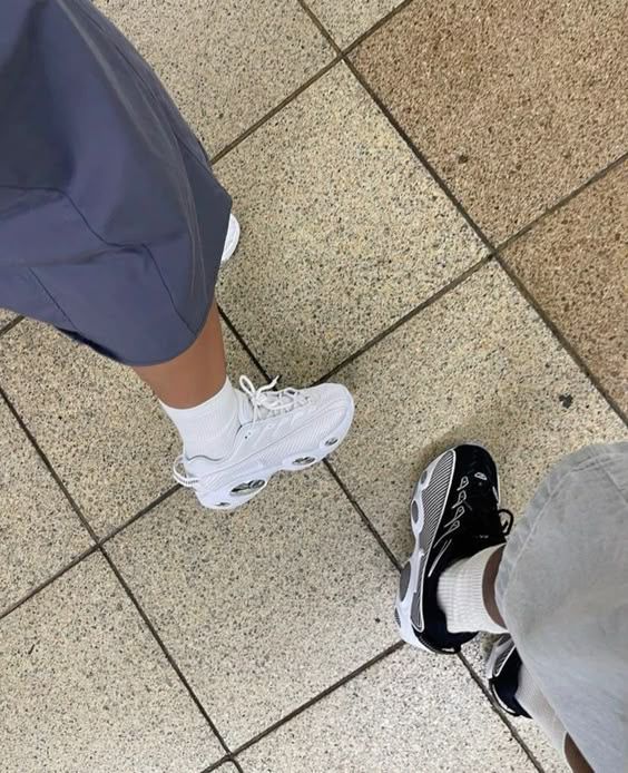 StEeZe KULtuRe👟🦇 (@steeze_kulture) on Twitter photo 