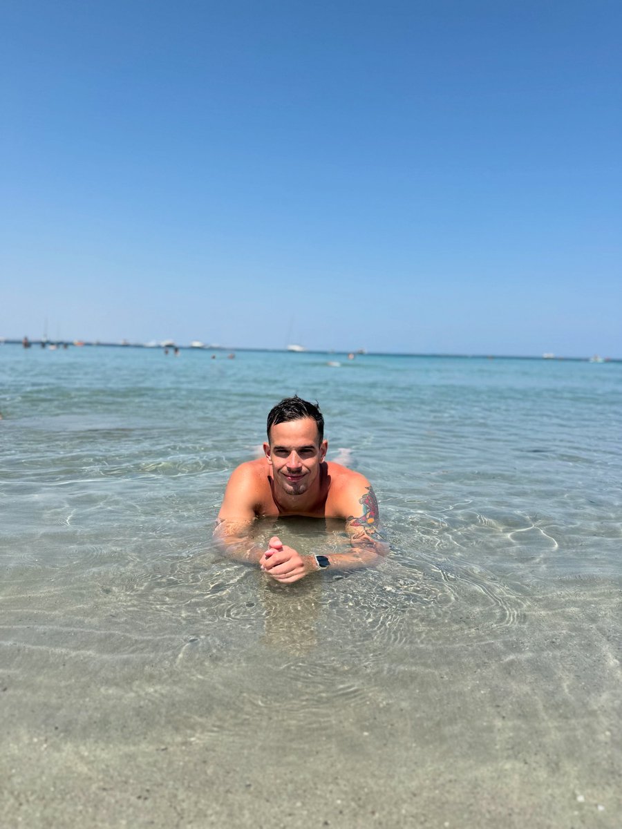 DanielCalvo9's tweet photo. Todo pasa por algo. La manga ❤️ https://t.co/d3HLmL0Cxw