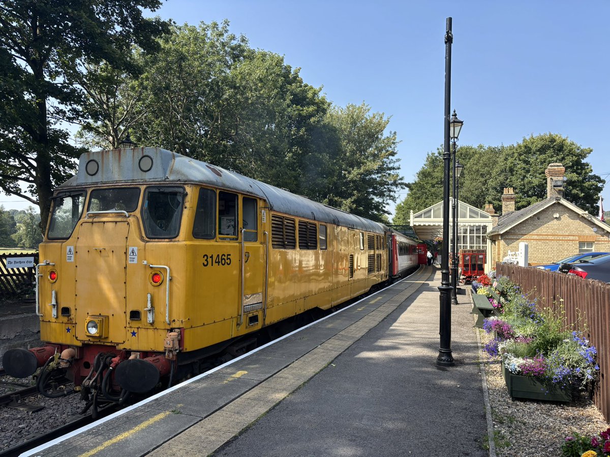 remenos's tweet image. Stanhope station looking fantastic on the Weardale Railway this afternoon, and a bonus 31 🥰 @RailwayTrust @WeardaleRailway #femalerailwayphotographer #class31 #heritagerailway