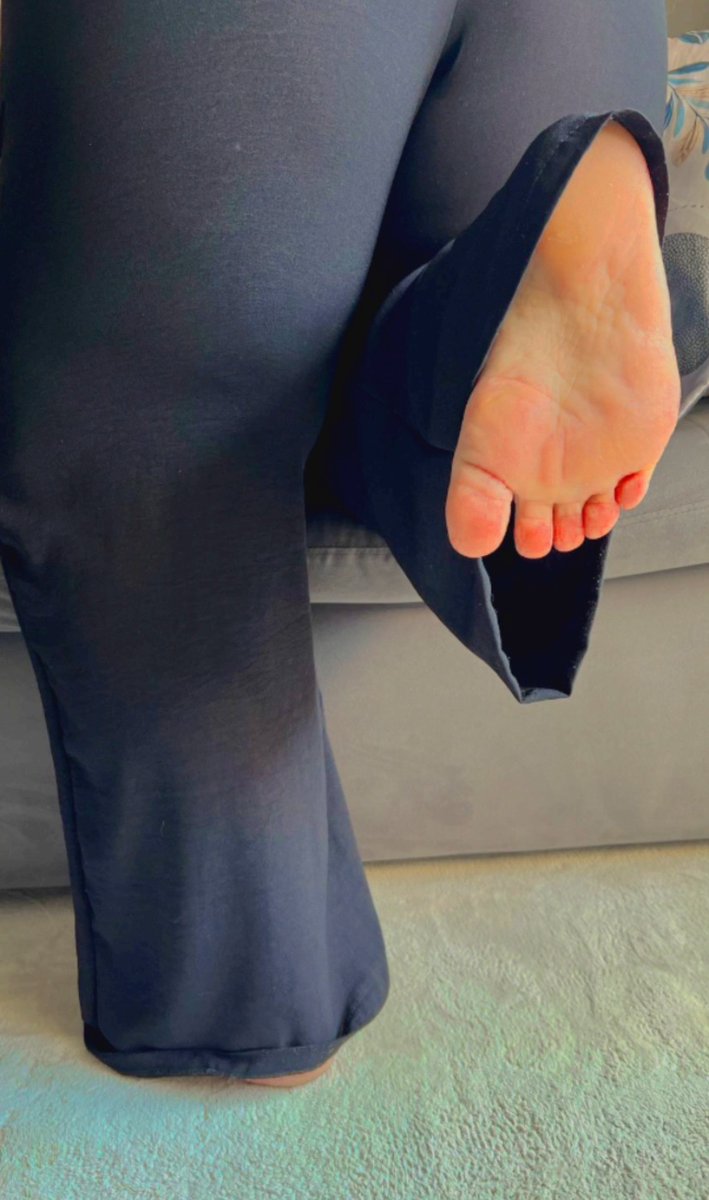Mandy feet Baby tweet media