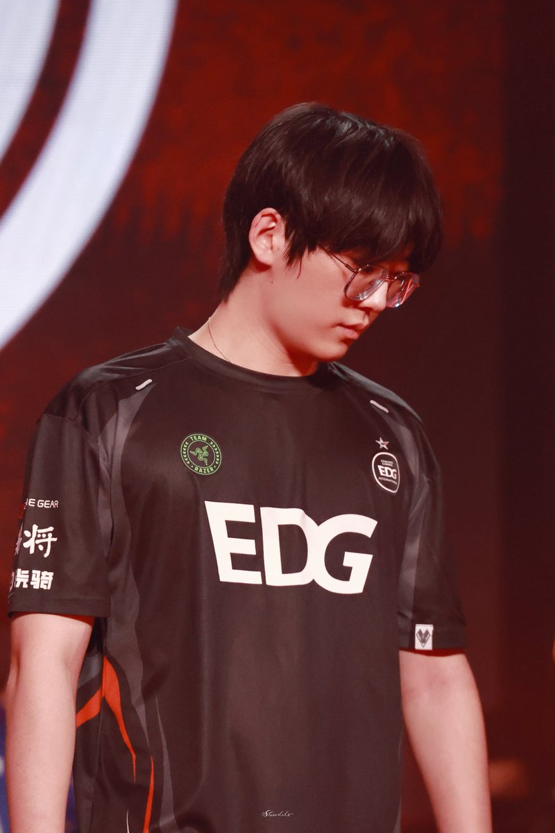 Slxxxxlxls's tweet image. -20250810
#smoggy