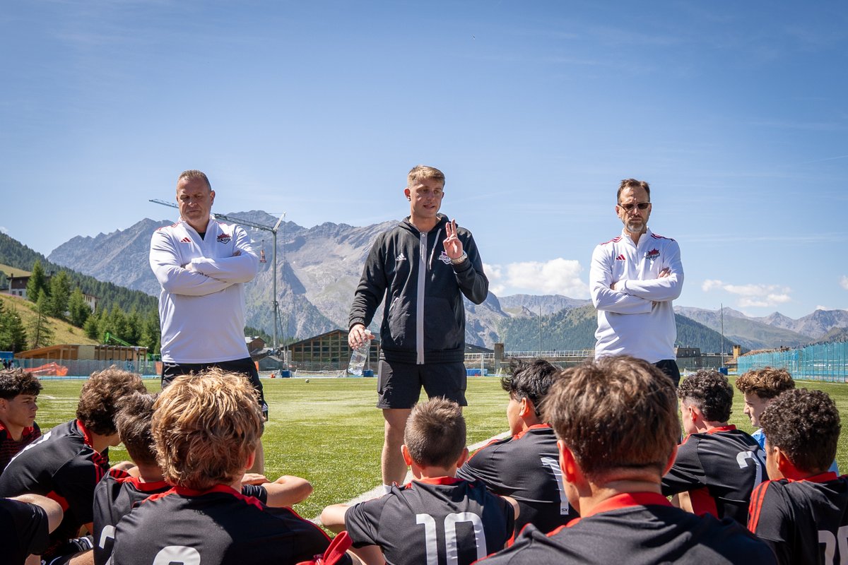 NGIsport's tweet photo. Matchdays  in the mountains! 🏔️⚽️

The Essex County Soccer Association took to the Alps to face local opposition during their Italy tour.
Among the highlights, the squad faced Juventus sides 2000m above sea level, with a stunning scenic backdrop in the picturesque town of Sestriere! 😍

#soccertour #matchday