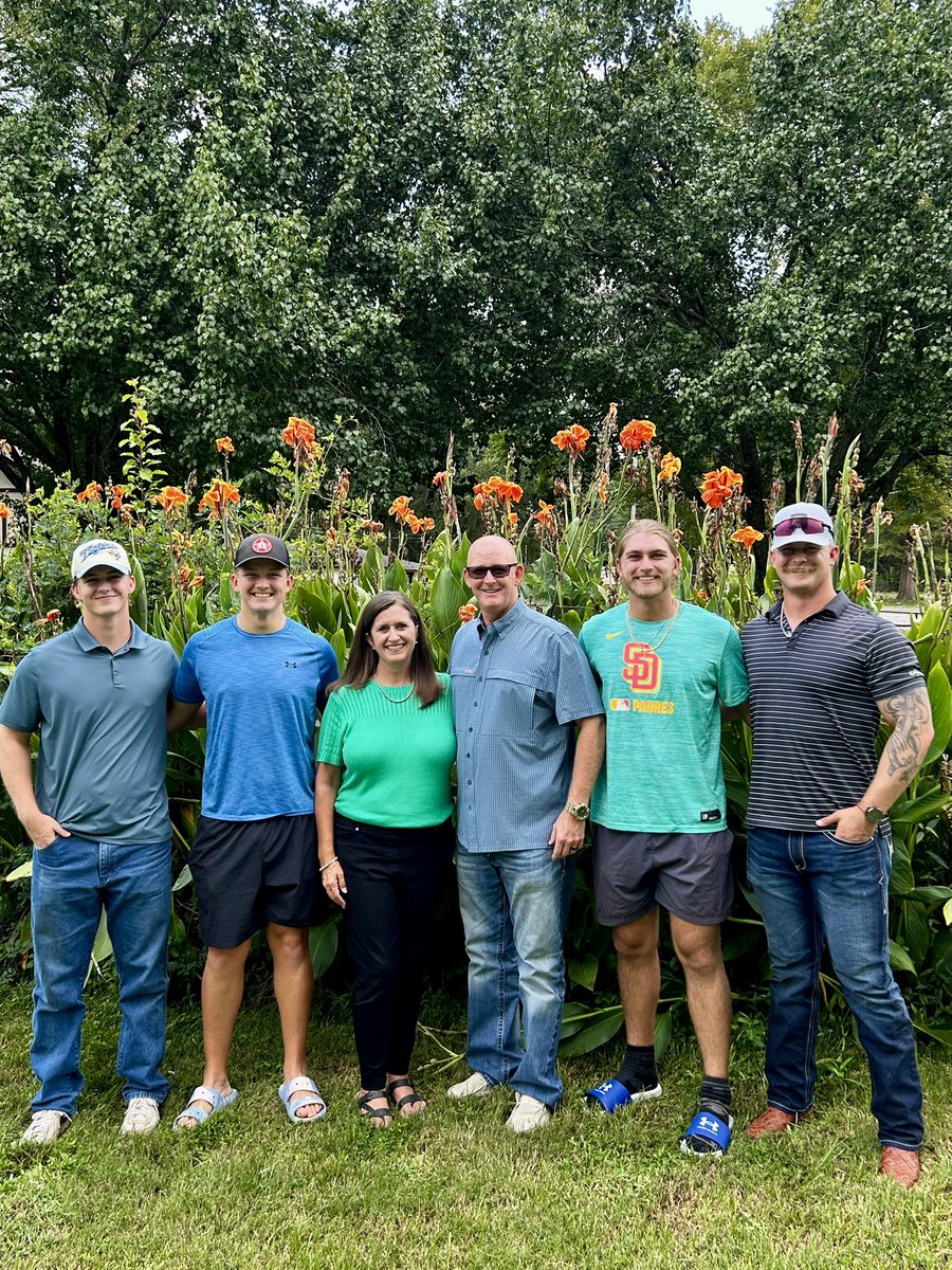 Kerry Mackey tweet media