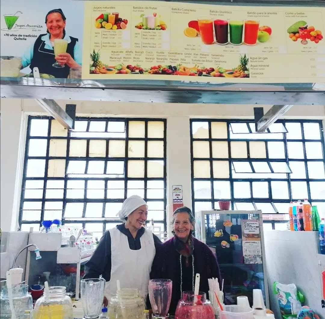 FranciskaIza90's tweet photo. Con más de 70 años en el Mercado Central, 3 generaciones de trabajo digno. La Dirección de Comercialización le quitó el puesto a mi madre. @DanielNovasco su ayuda ante este atropello. @pabelml @LiutSantiago21 @quitohonesto @nmcresearch @vecinomario https://t.co/Fiq4jwaAQm