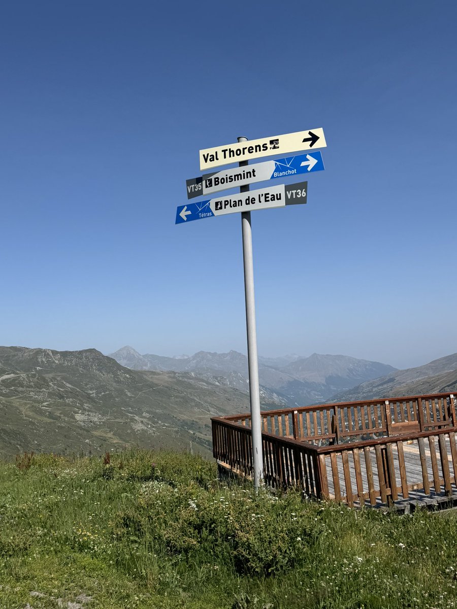 Beautiful walking up at Val Thorens - came up higher in order to get a slightly lower temperature