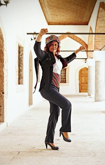 Yazıklar olsun hem sana hem seni alana <a href="/OZLEM_CERCIOGLU/">Özlem ÇERÇİOĞLU</a> 
Bence iyi oldu bu olay,turnusol kağıdı gibi 
Suçlu olan ortaya çıktı ,
Suçu kumpasla yargı yoluyla yok sayan ortaya çıktı 
Ve en önemlisi suçsuz olan içeri girme cesareti gösterdiği için suçsuz olduğunu ispat etmiş oldu