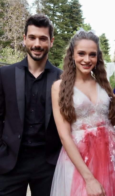 Zynb2042's tweet photo. halzey😍

#HalZeySonsuzaKadar https://t.co/6K27d7RNmG