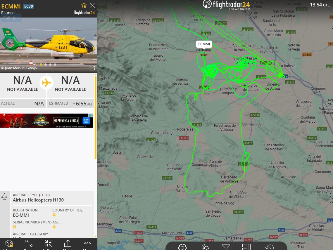 OscarBForestal's tweet photo. Vuelo perimetral del Hotel sobre el #IFMolezuelasDeLaCarballeda. 

He calculado a ojo y siendo un perimetro ESPECULATIVO me salen 28.000 hectáreas.

28.000 sí... Y parece que sigue teniendo mucha intensidad. https://t.co/ppETMy0kH2