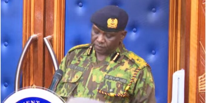 The_9KenyanV's tweet image. The lobby group, via lawyer Danstan Omari wants the High Court to stop the IG from managing the Ksh60B payroll saying it’s the NPSC’s constitutional mandate
Case filed under vacation rules citing national security risk. 🇰🇪
#Kenya #ConstitutionalCrisis #NPSC #IGKanja #SheriaMtaani