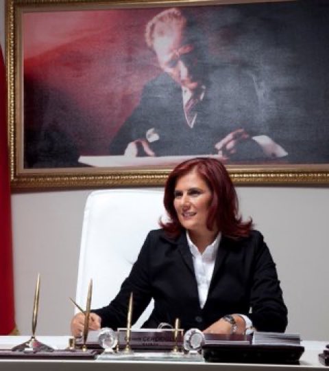 SLakutoglu's tweet photo. Eğer bunu yaparsa  kadın tabutuna bir çivide bu çakar asla yatacak yeri kalmaz  kadınların hakları helal olmaz bir kadın olarak utanacağımız bir gün olur https://t.co/7luryhA9Eh