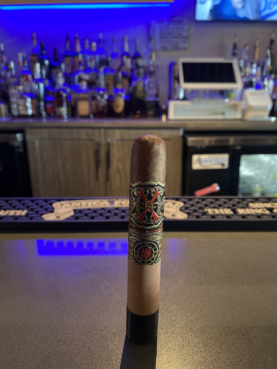 vinesandashes's tweet photo. What are you smoking today? https://t.co/RYSdpAveSk