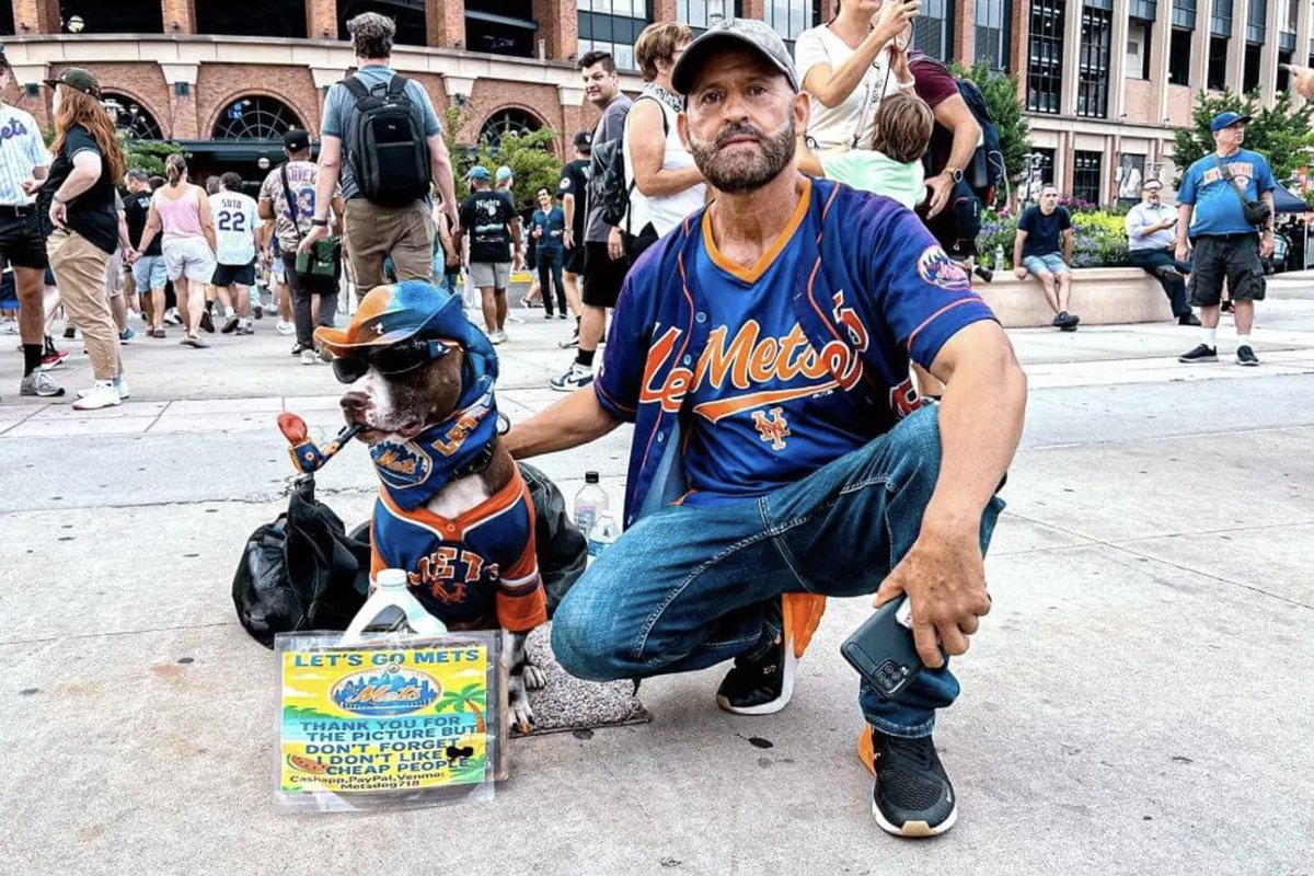 If you've been to Citi Field, you've seen the panhandling dog outside its walls.

Frustration from Mets fans has reached a boiling point. Many believe it's animal abuse not being addressed.

“The fact that that dog hasn’t died is kind of amazing.”

Story: nytimes.com/athletic/65491…