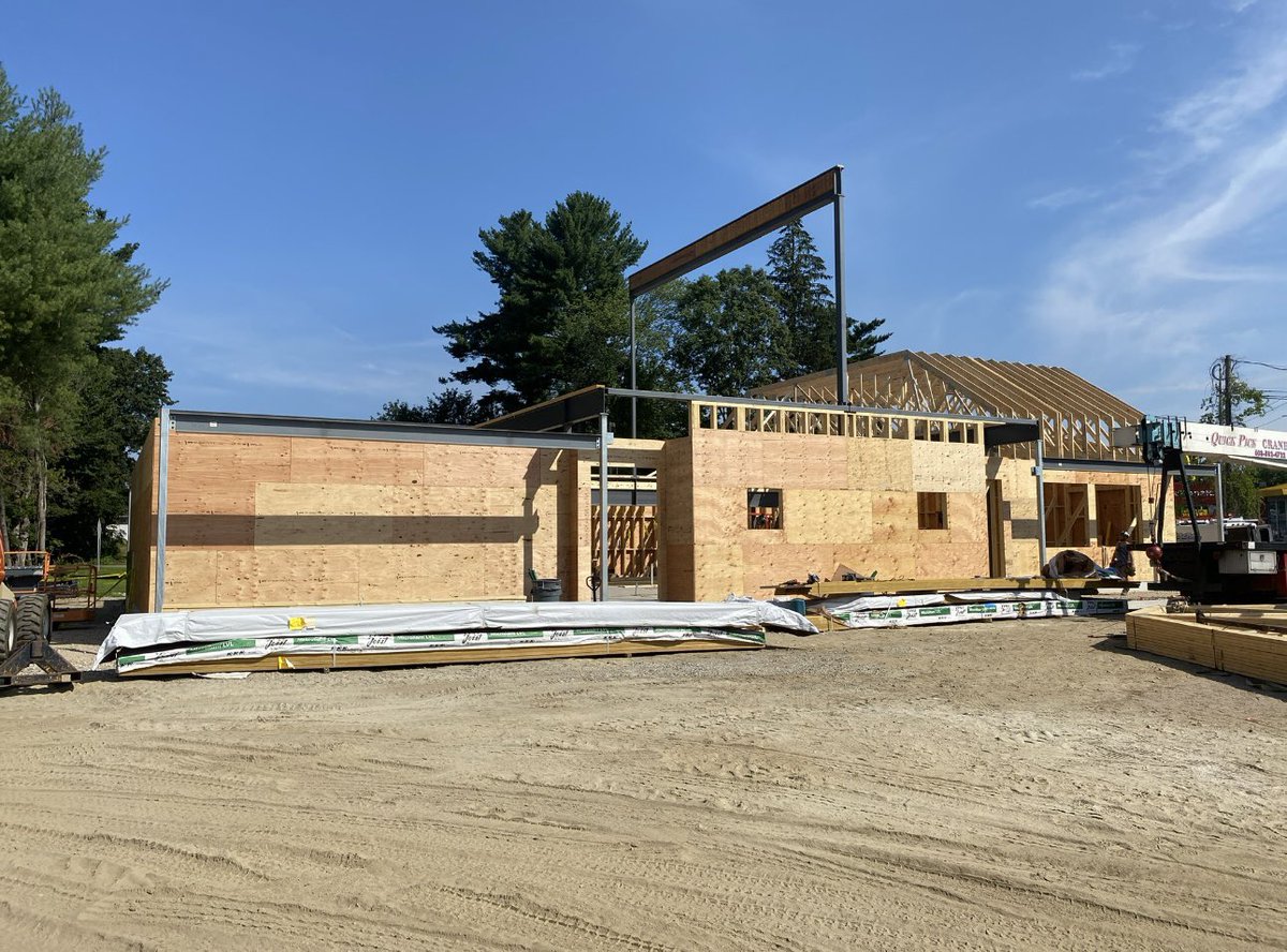 harveyconstruct's tweet photo. Fueling up for something big in Derry 🚧⛽ Progress at the Common Man Roadside is rolling right along! #derrynh #commonman #constructionupdate #construction https://t.co/rlJQKwKZkn