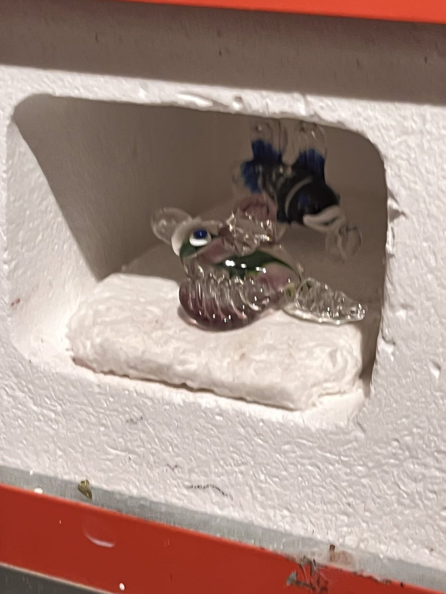 Una_zucca's tweet photo. 魚のペンダントトップ
無事に冷めておくれ!
#ガラス工房桜花
#バーナーワーク #Burnerwork #ランプワーク #Lampwork
#ガラス #ソフトガラス #佐竹ガラス https://t.co/qGpQW764iV
