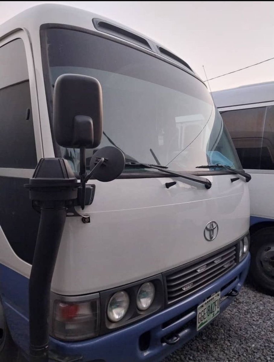 If you need buses for long trips I’m your surest plug for rentals 
#movewithkoya