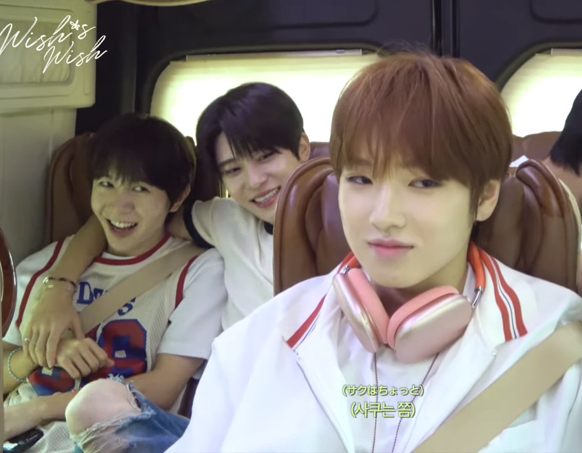 caramilktea's tweet photo. Ryo: I'm the favourite son now 😏
Saku: 😒 https://t.co/tiiN02aLXn