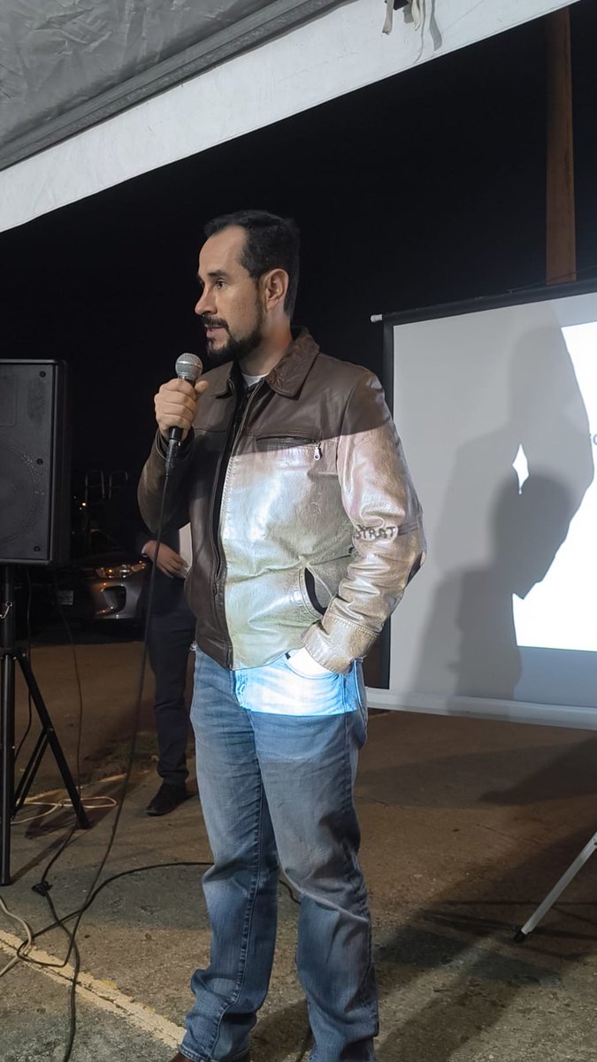 PlanificacionCu's tweet photo. 📍 Comunidades rurales de #Cuenca deciden su futuro.
En Reina del Cisne, Buena Esperanza, Pachamama, Zhiguir y más dialogamos sobre el lote mínimo rural para construir un territorio ordenado y sostenible para las próximas generaciones.

#CuencaParticipa #PlanificaciónTerritorial https://t.co/nXO8DDswWI