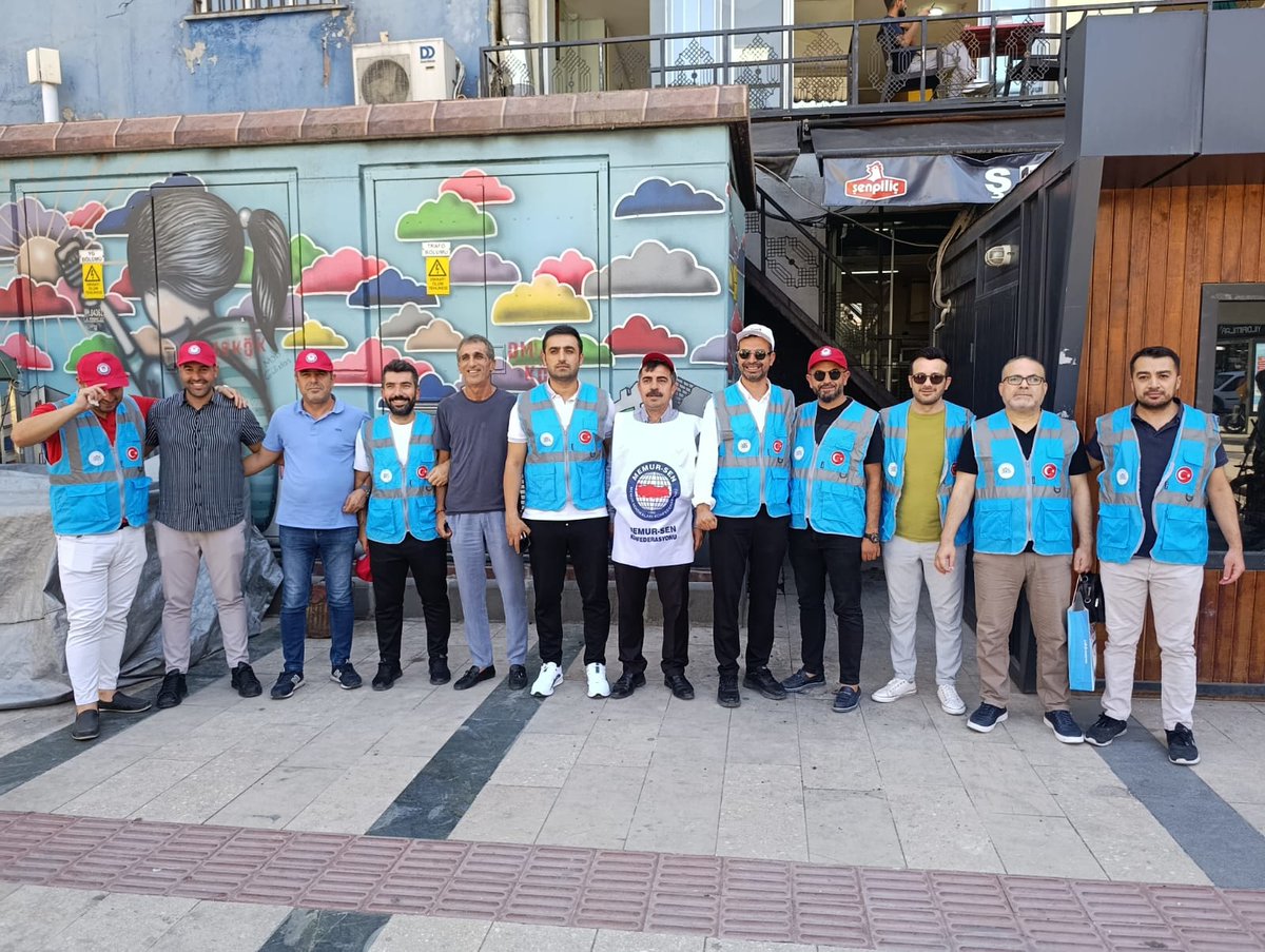 Büro Memur-Sen Batman tweet media