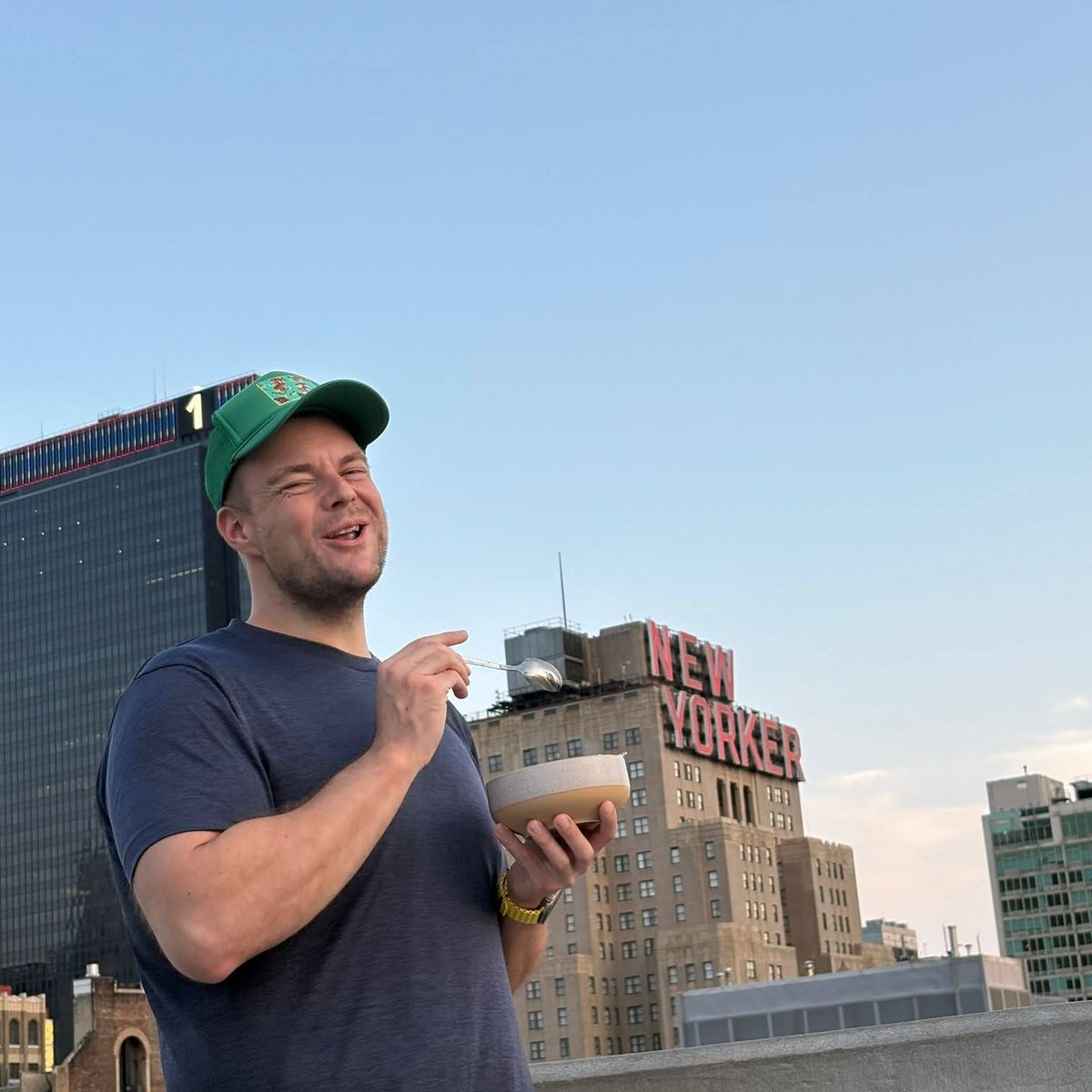 thorwebdev's tweet image. After six absolutely life-changing years in Singapore, I have moved to NYC! 🗽🇺🇸 

Singapore has given me so much more than I could have ever imagined: I fell in love with Singapore, then I fell in love in Singapore, I got married here. I found @supabase, and ocean canoeing. An…