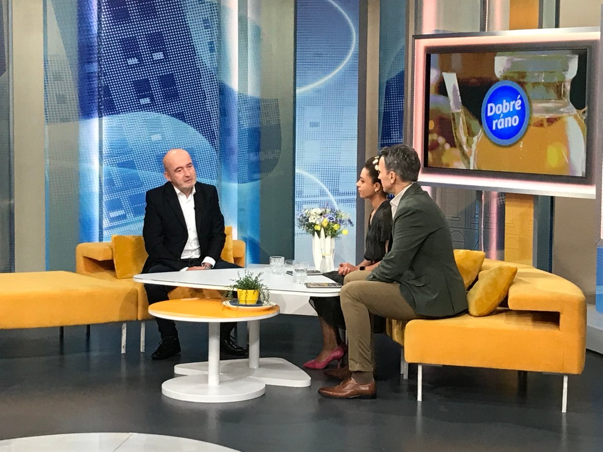 Inspekce_prace's tweet photo. @Inspekce_prace v Dobrém ránu České televize na téma  „práce na černo“ a kontrol zaměřených na odhalování nelegálního zaměstnávání. Diváci se dozvěděli, jaká rizika hrozí při "práci na černo" zaměstnavatelům, ale i nelegálně zaměstnaným pracovníkům, a spoustu dalších informací. https://t.co/8jwqG9kdp3