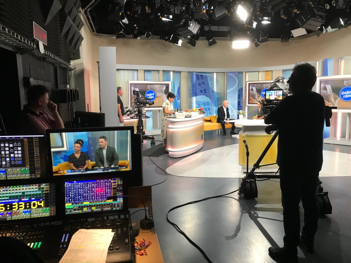 <a href="/Inspekce_prace/">Státní úřad inspekce práce</a> v Dobrém ránu České televize na téma  „práce na černo“ a kontrol zaměřených na odhalování nelegálního zaměstnávání. Diváci se dozvěděli, jaká rizika hrozí při "práci na černo" zaměstnavatelům, ale i nelegálně zaměstnaným pracovníkům, a spoustu dalších informací.