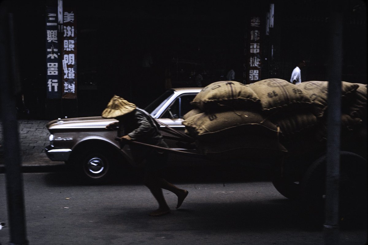 OliverWDahl's tweet photo. I love collecting boxes of strangers’ Kodachrome film slides. Here are some favorites I’ve found of Japan in the 1960s. https://t.co/TuyTHDJCT7