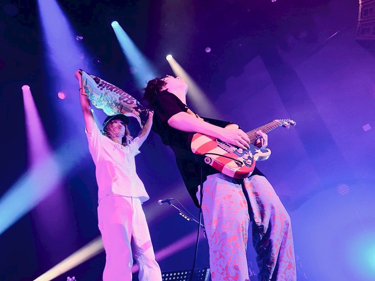 "THE KEBABS 新譜全曲演奏+α"
at 恵比寿The Garden Hall
Thank you #ハワイの暮らしに憧れている人々🏝️🛫🏝️🛫☀️

約100分におよんだ激熱ライブ披露🕺

次のライブは9/8(月)KT Zepp Yokohamaで #グループ魂 と2マン！
🎟️ t.pia.jp/pia/ticketInfo…

#ケバブス