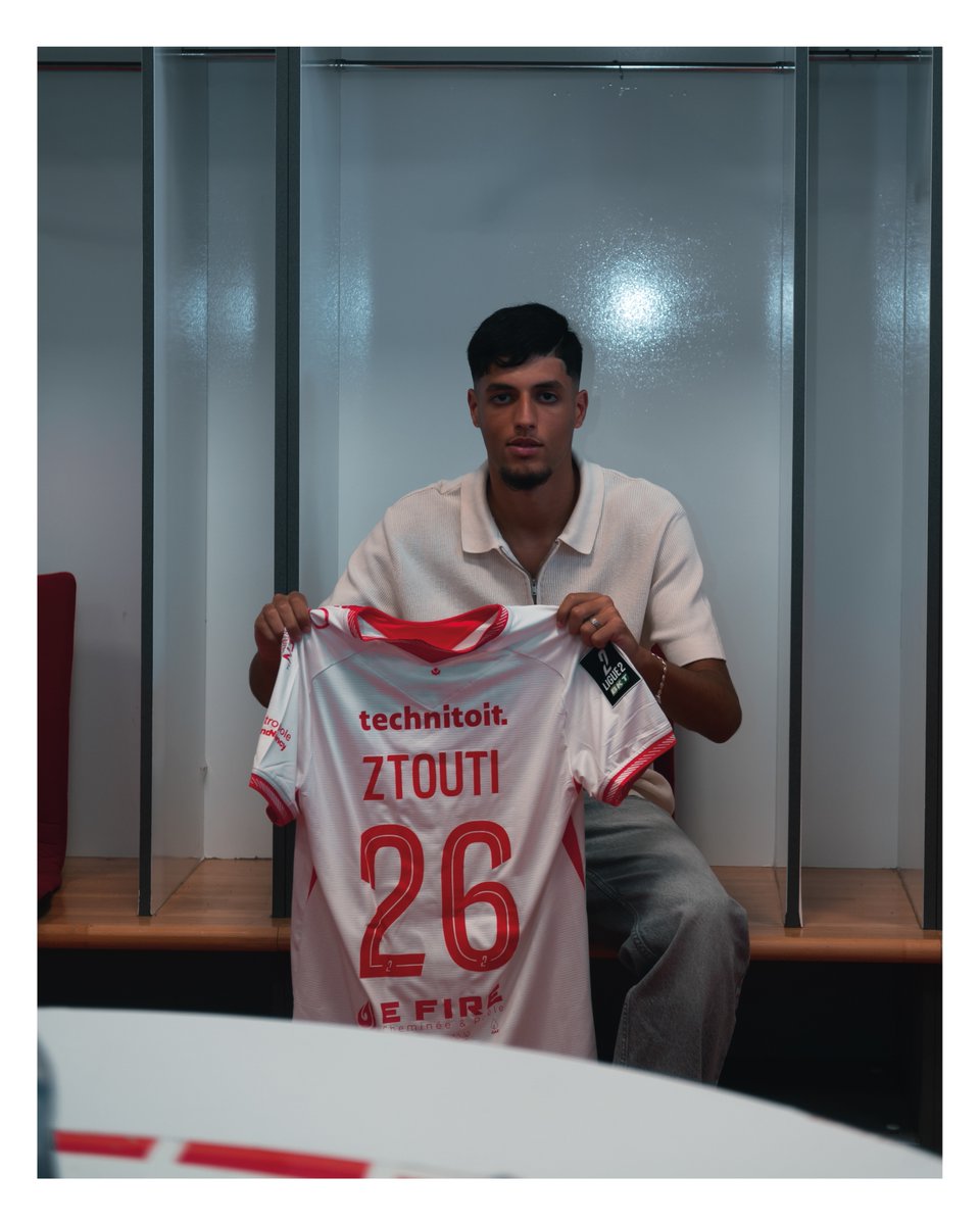 asnlofficiel's tweet image. ✍️ Ztouti Zakaria, né le 20 octobre 2006, attaquant, a paraphé aujourd’hui son premier contrat professionnel avec son club formateur pour les trois prochaines saisons ! 🔴⚪️

Félicitations Zakaria👊

#ASNL #coeur #renouveau