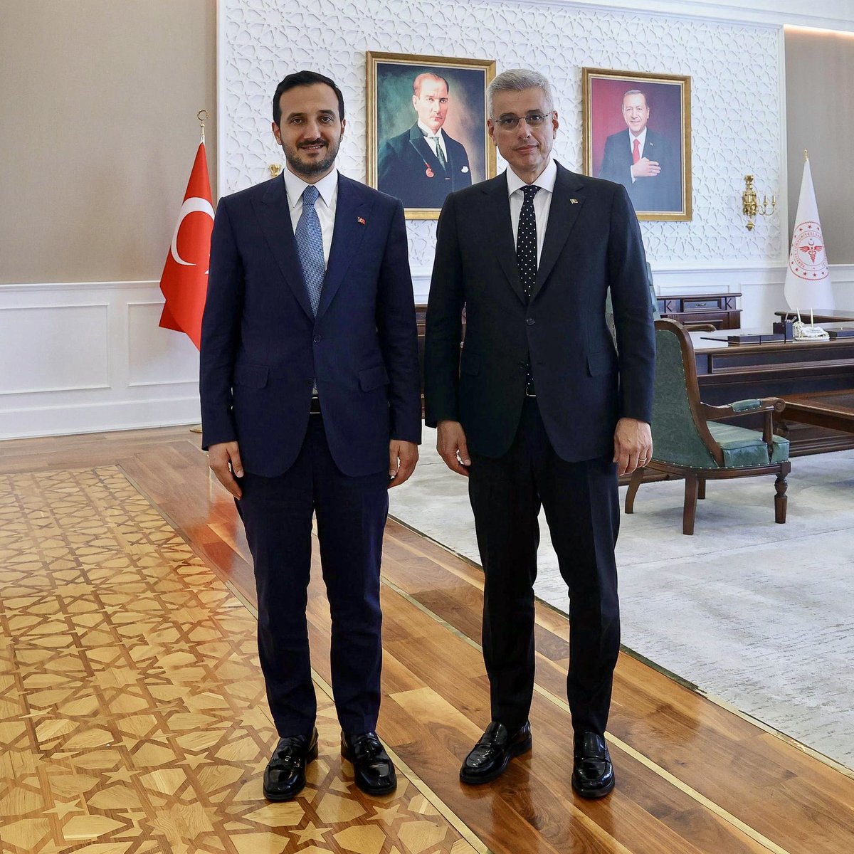 Abdullah Özdemir (@abdullahozdemir) on Twitter photo Sağlık Bakanımız Sn. <a href="/drmemisoglu/">Prof. Dr. Kemal Memişoğlu</a>’na kıymetli ev sahipliği için teşekkür ediyorum. İstanbul'umuzun sağlık altyapısı başta olmak üzere, birçok konuda sohbetimiz oldu. Kolaylıklar diliyorum Sn. Bakanım. Sağlık Bakanımız Sn. <a href="/drmemisoglu/">Prof. Dr. Kemal Memişoğlu</a>’na kıymetli ev sahipliği için teşekkür ediyorum. İstanbul'umuzun sağlık altyapısı başta olmak üzere, birçok konuda sohbetimiz oldu. Kolaylıklar diliyorum Sn. Bakanım.