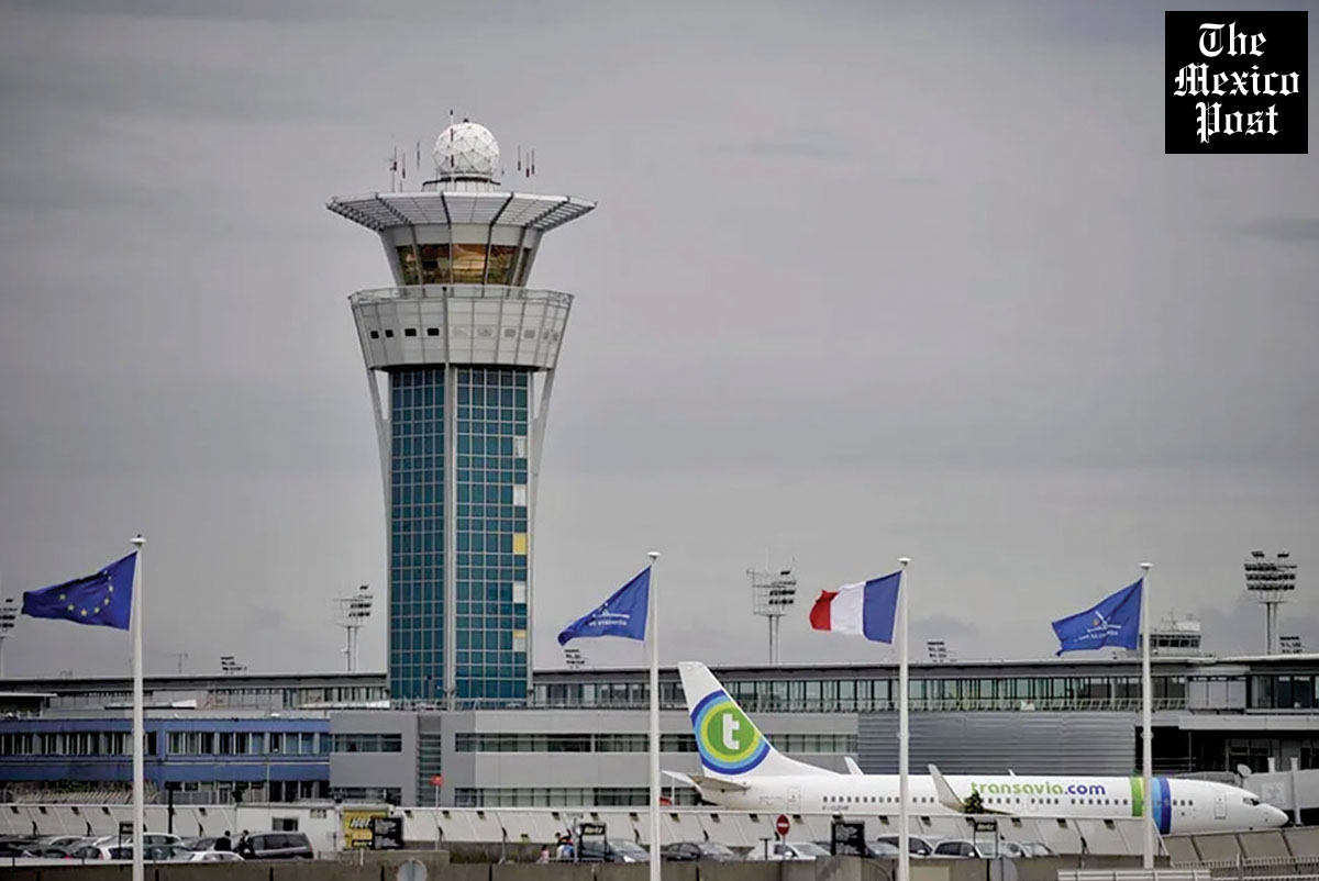 MexicoPost's tweet image. #ControladorAéreo en #París es #suspendido por emitir #ComentariosProPalestinos

Aunque el #Ministerio no aclaró la naturaleza de esas #manifestaciones, de acuerdo a la #PrensaLocal, el #controlador en cuestión usó la #radio para decir #FreePalestine.
themexicopost.com/?p=65482