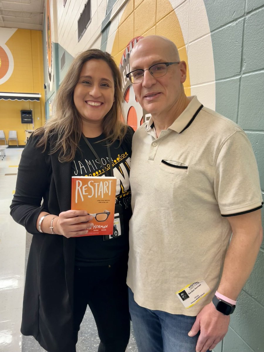 VanAken7's tweet photo. @JohnLegere I'm Debbie Van Aken from Pearland, TX and teach 5th and 6th grade math &amp; reading special education at Sam Jamison M.S. Many of my students face tough challenges but they show up and give their best every day.Their resilience inspires me! 
https://t.co/5TpCEDJvfs

#johnclearmylist https://t.co/LW90qPudqB