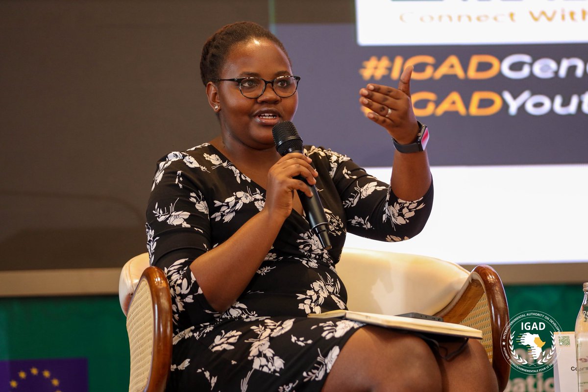 IGADgender's tweet photo. Panel 3: The Role of Digital Platforms in Peacebuilding

Moderated by @ekina_vicky at #IGADYouth4Peace, youth, experts & leaders explored how tech, policy & grassroots action can unite our region..

🎥 @FarmGirlDJ 🇩🇯: Use short videos, stories & dialogue to spread peace; report hate speech & violence.

⚖️ Dr. Yechale Degu 🇪🇹: Reform monetization models that reward harmful content; create tools to flag AI deepfakes & misinformation.

📰 @RuthAtim 🇺🇬: Practice constructive journalism; spotlight youth solutions; build platforms like podcasts, YouTube & blogs.

#IGADGender