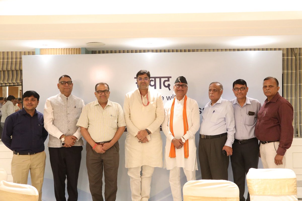FMNewsUp's tweet photo. यूपी विधानसभा में ‘फ्रेंड्स ऑफ MSMEs’ समूह का गठन, आर्थिक विकास व छोटे उद्यमों की समस्याओं के समाधान पर फोकस I #UPAssembly #FriendsOfMSMEs #EconomicGrowth #SmallBusinessSupport #UttarPradeshNews #MSMEDevelopment https://t.co/O963GqyVDl