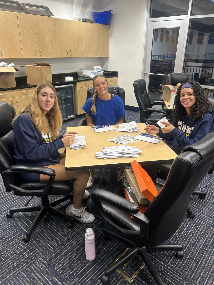 Coker_Volleyball tweet media