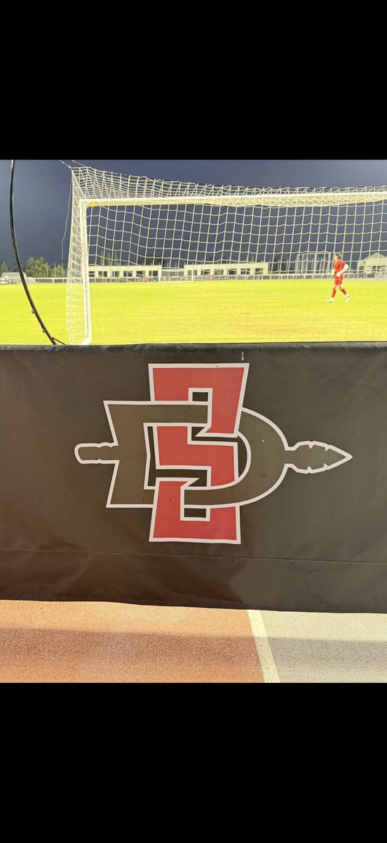 danklott2's tweet photo. First preseason game last night San Diego state vs UC San Diego .Andrew's team scored early in first 5 min for a 1-0 half. The second half they scored to tie 1-1 . We scored with 20 left to go ahead and hold on for a 2-1 final. Great to see Andrew back on the field and healthy in warm ups he will get his first playtime on Friday night against UC Santa Barbara. That will be a good test stay tuned .
