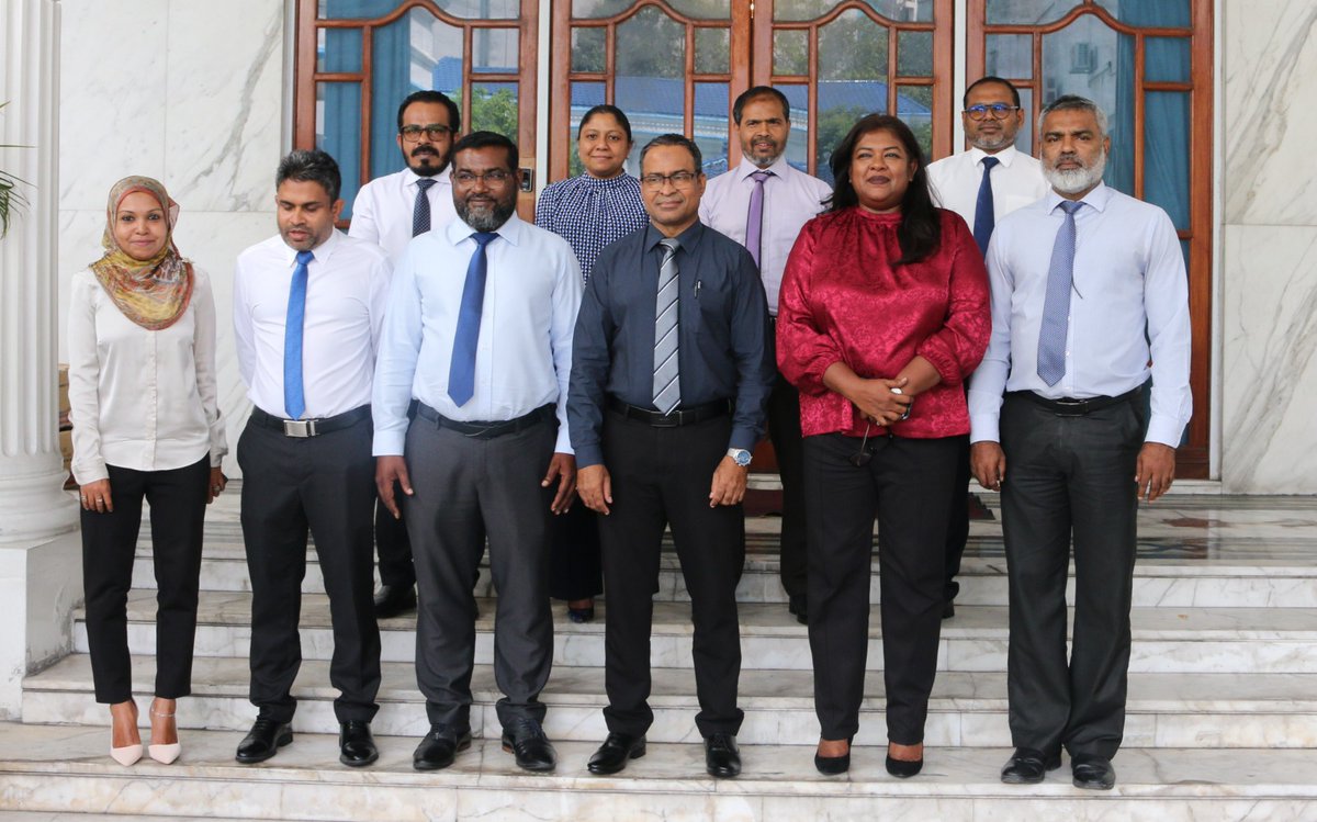 މި ބައްދަލުވުމުގައި ކޯޓުގެ އިމާރާތް ބައްލަވައި ކޯޓުގެ  މަސައްކަތްތަކަށް ހުރި ގޮންޖެހުންތައް މަޝްވަރާކުރެއްވިއެވެ. އަދި ދިވެހިރާއްޖޭގެ ކޯޓުތަކުން ރަނގަޅު ނަތީޖާއެއް ނެރުމަށް ކުރަންޖެހޭ ކަންކަން ކުރުމުގައާއި ގޮންޖެހުންތަކަށް ހައްލު ހޯދުމަށް މަޝްވަރާކުރެއްވިއެވެ. 2/2
