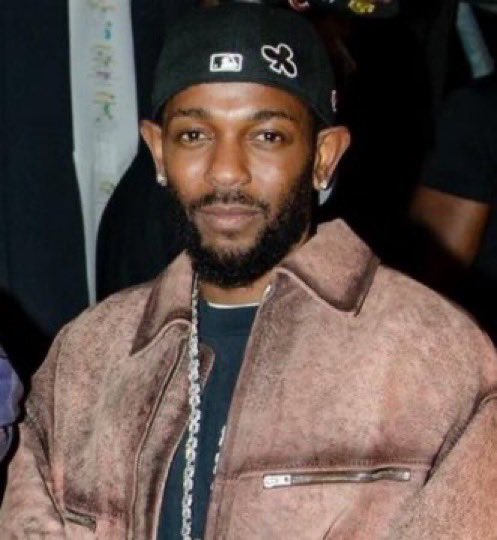 hiphopunison's tweet photo. What is there to say? Kendrick is talented he had his role in the game, but decided to play dirty with the label and sell off all sense of morality he sold us on for some desperate, driven by hatred and jealousy shit. Homie don’t even look the same, we know he had a glorious 10 months of nonstop wins and pretentious accolades when 

Drake had to go through hell on earth, every event, celebrity, industry all piled up. However, they knew the wrong they did and never expected Drake to go full kamikaze and die on this hill for the truth, his legacy, and innocence. “Your darkest secrets are coming to light, it’s all on your face…”