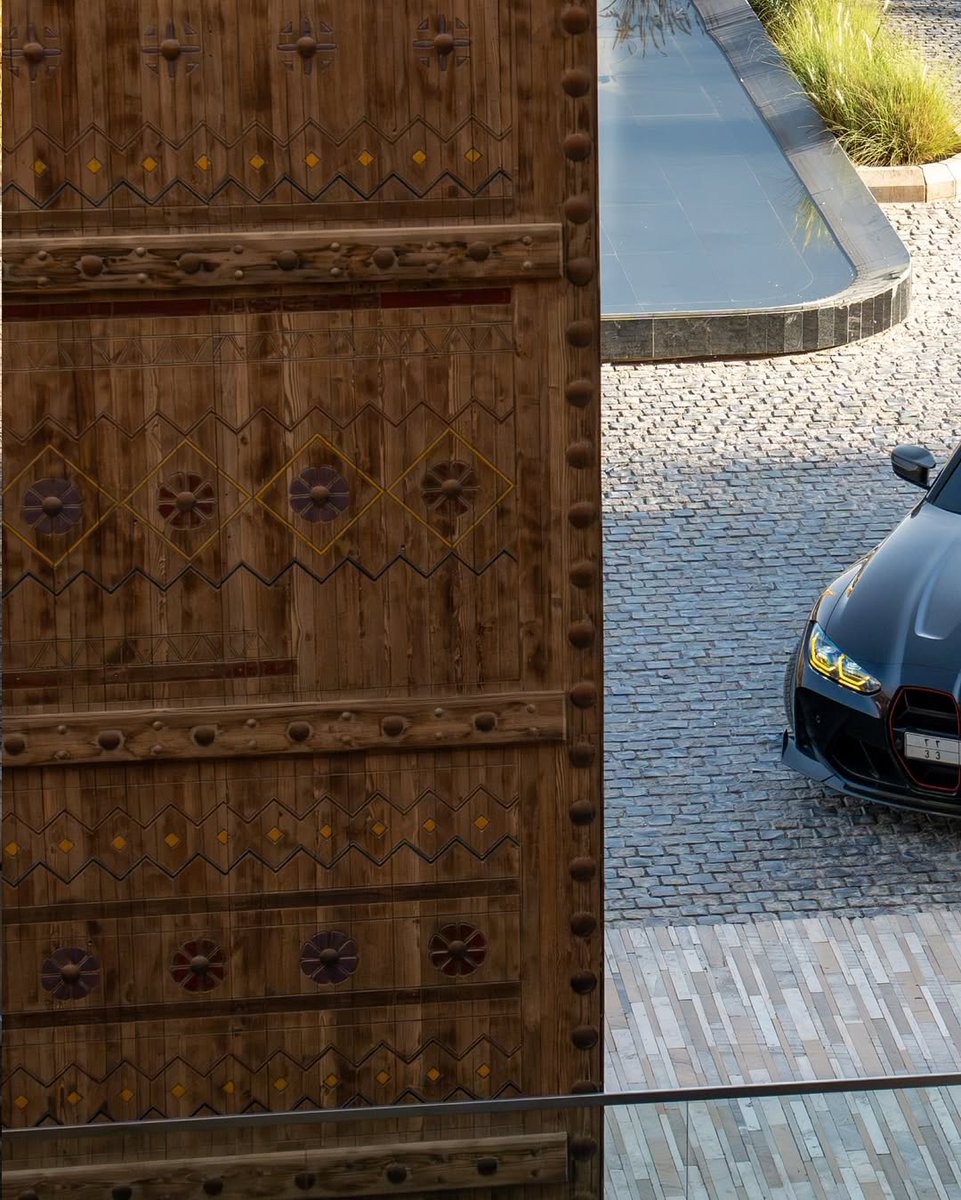 BMWsaudiarabia's tweet photo. سيارة M3 CS، مزيج الفخامة والقوة.
من التصميم الجريء إلى الأداء الخارق، أناقة تفرض حضورها على الطريق.
شكراً لـ @x_d9i على مشاركتك!
#BMWAGMC #BMW #THEM3 #M3CS #MPower https://t.co/yEktbIAIP0
