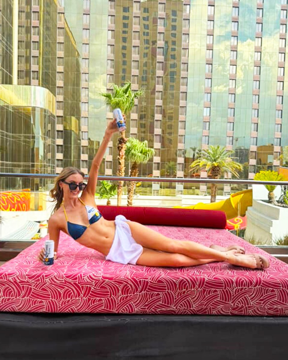 GoldenNuggetLV's tweet photo. Bikini, sunshine, and an ice-cold Corona 🍺☀️
Catch us at The Tank living our endless summer.
📸 @brookieebrooke
#GoldenNuggetVegas #LasVegasHotel #TheTank #DowntownVegas #VegasPool #Poolside #Beer #Cocktail #Bikini https://t.co/j0TWWqO9Ui