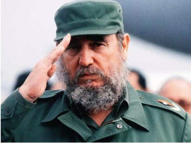 🗣️Este día,celebramos el 99 aniversario del comandante Fidel Castro Ruz,un líder visionario cuyo legado de justicia social y solidaridad trasformó #Cuba e inspiró al mundo un faro de esperanza para los oprimidos.
#100AñosConFidel