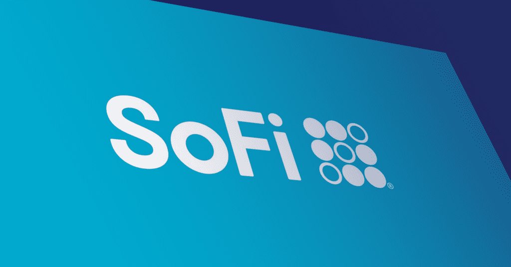Ashton_1nvests's tweet photo. 6 Stocks I’m Holding Until 2030
 Some companies are worth holding through every dip, correction, and bear market.
 These are the ones I have the most conviction in for the long haul 🧵

1/ $SOFI

They’re building a complete financial ecosystem with lending, investing, and banking all in one place. 

Controlling their own lending platform lets them offer competitive rates while keeping strong margins. 

With low customer acquisition costs and a constantly expanding lineup of products, this feels like only the beginning.