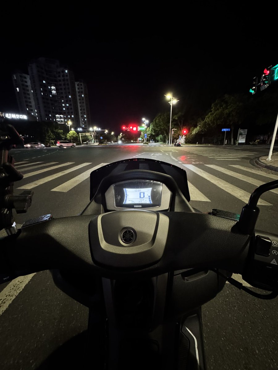 冷不冷 tweet media