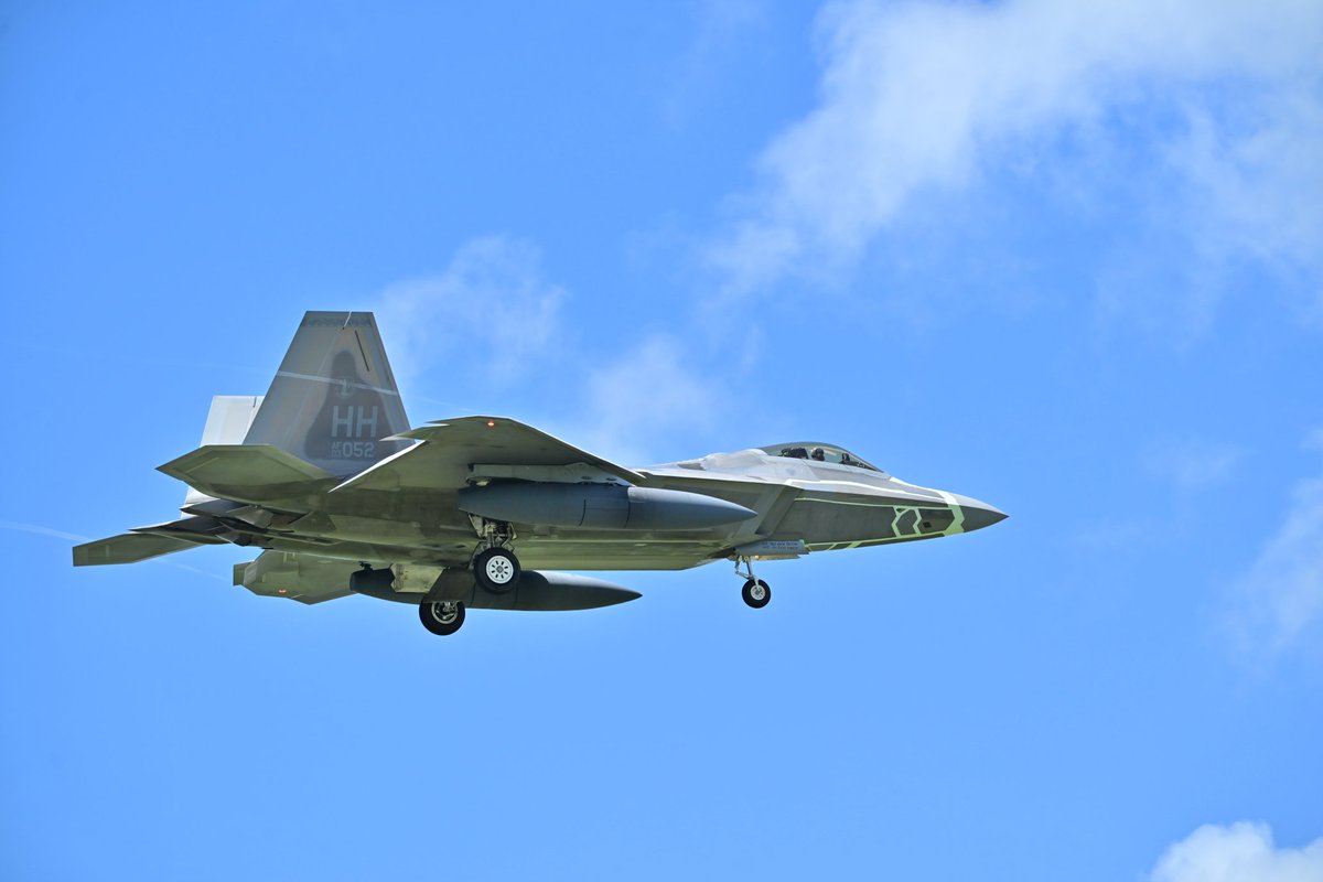 OKARIN1028's tweet photo. 2025/8/13 RODN
F-22A
03-4052/645-4052 
199FS/154WG
#嘉手納基地
#F22A https://t.co/WocmTVWnpX