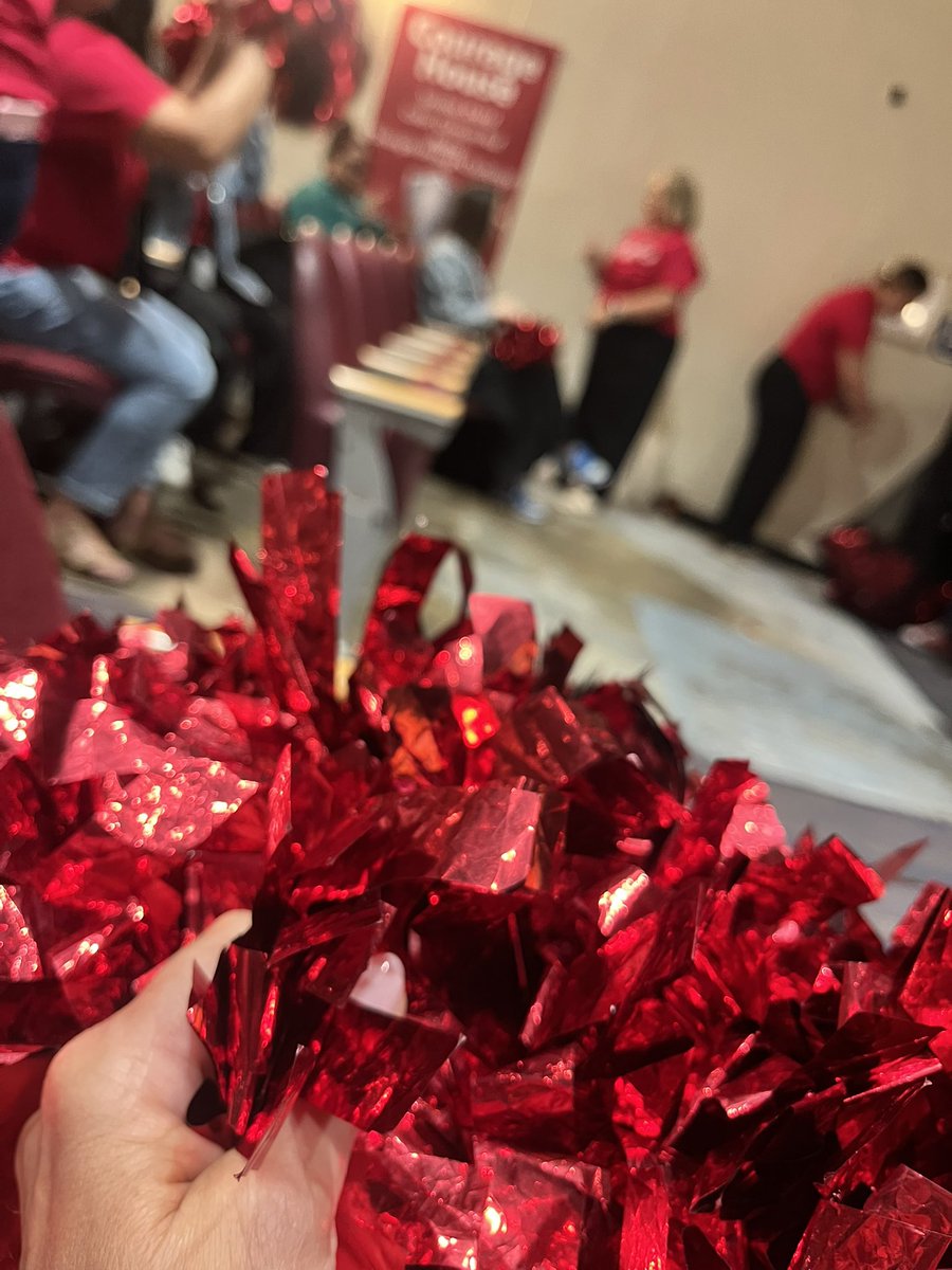 Amy Weddine tweet media