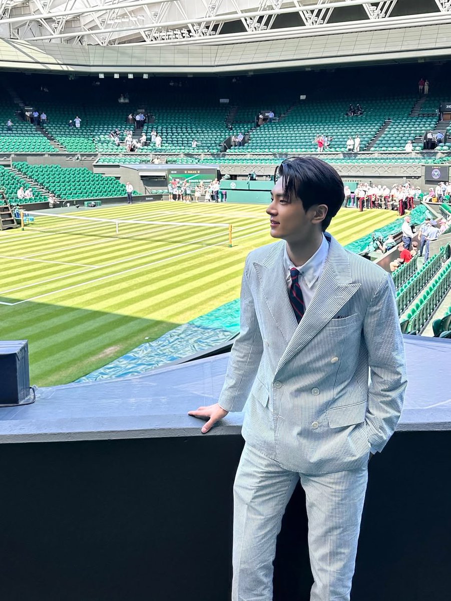 From the thoughtful Ralph Lauren welcome to the serene view of Centre Court, every detail felt special. This suit carried a quiet elegance, balancing sport and style with ease. I feel truly honored to represent a brand that cherishes tradition while embracing a timeless spirit.