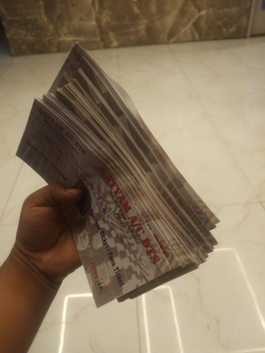 AdoniCineWorld's tweet photo. Get ready for #War2 Tonight...🤜💥🤛🐯🔥 

#War2Celebrations #WAR2OnAug14th https://t.co/EnsCSnvX6x